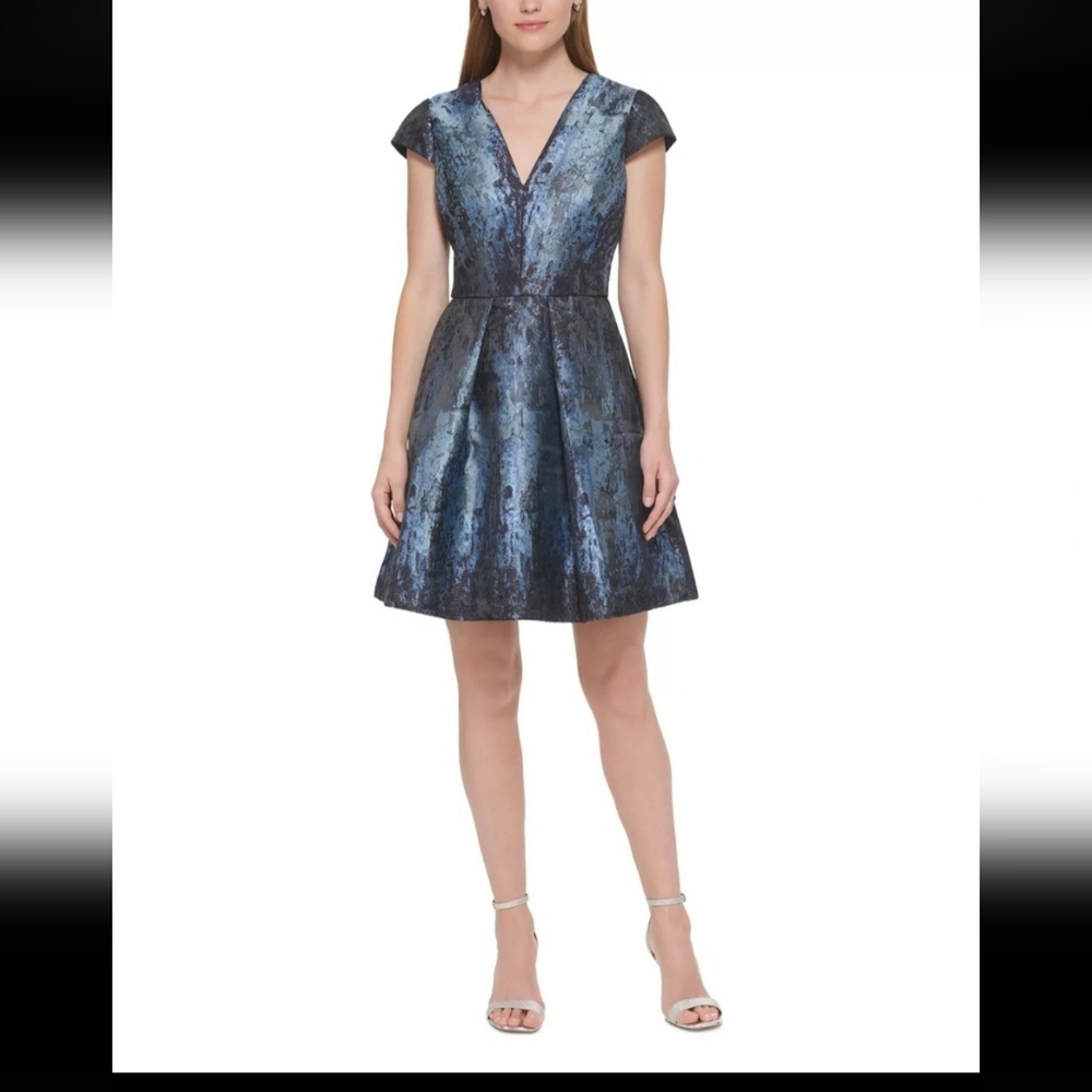 Vince Camuto Navy and Black Patterned Metallic Jaquard Dress With Pockets Sz 8